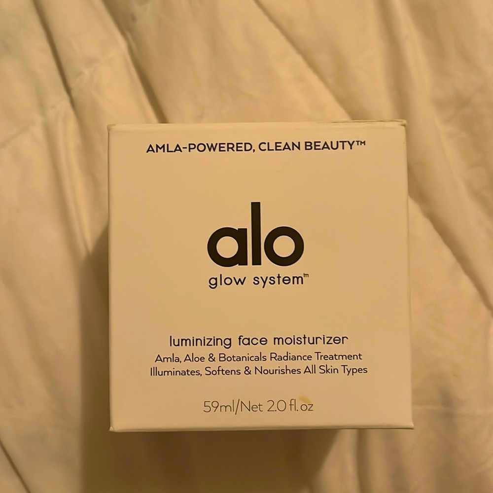 all glow system luminizing face moisturizer